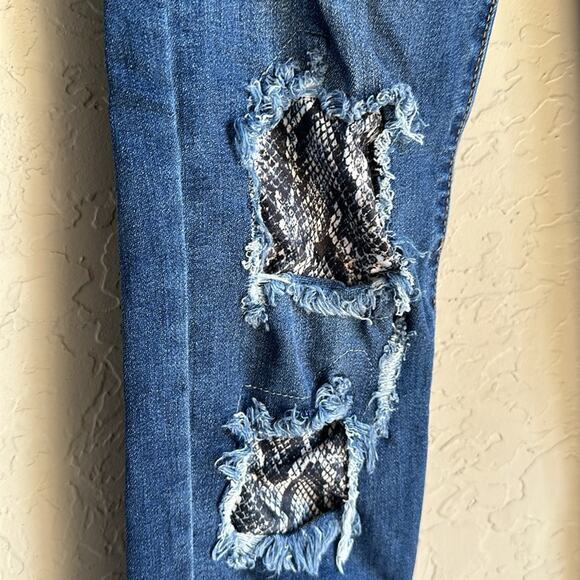 Judy Blues‎ skinny fit animal print distressed jeans size 5/27 - Picture 3 of 5